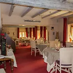 Отель Restaurant Le Faude Лапутруа