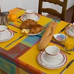 Отель Restaurant Le Faude