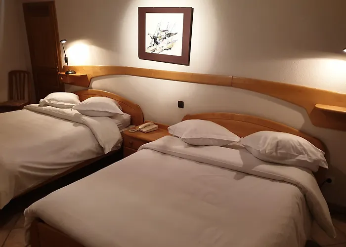 Hotel Restaurant Le Faude 2*